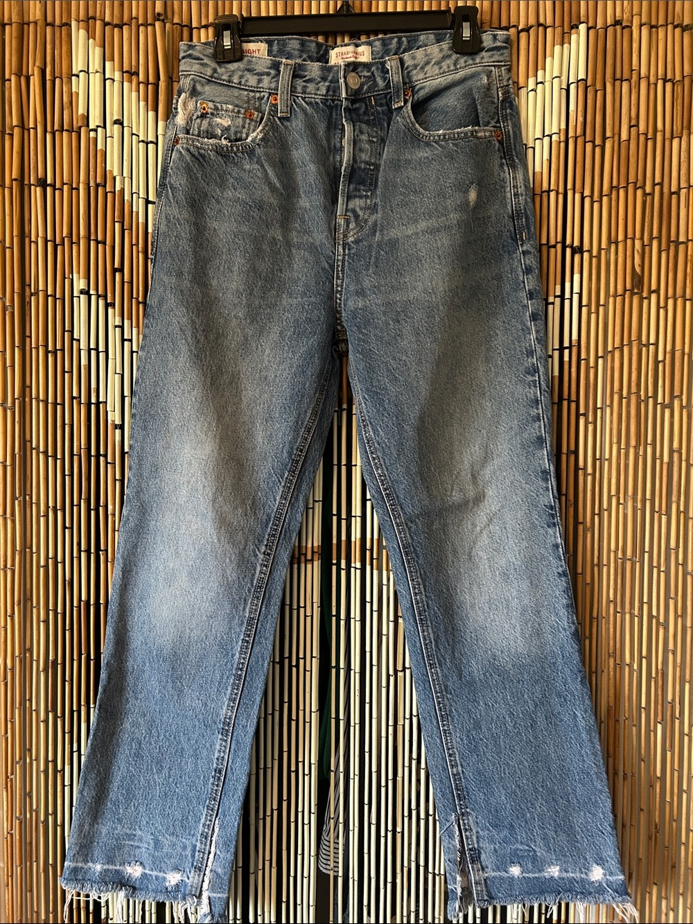 Stradivarius women’s Blue Straight Jeans US Size 6